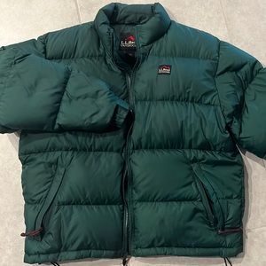 Vintage LL Bean Puffer Jacket (Men’s/unisex) Sz Large.